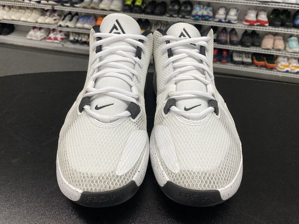 シューズ(男性用) NIKE ZOOM FREAK 1 BQ5422-101 Nike Zoom Freak 1 'Oreo' BQ5422-101