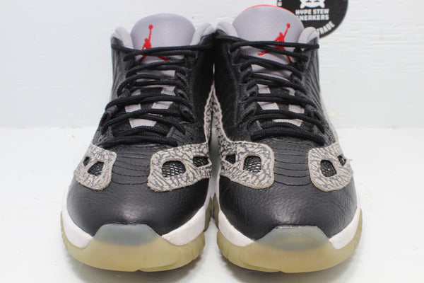 Air Jordan 11 Retro Low IE Shoe Size 11 (Black)