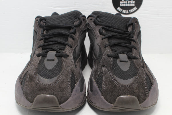 Adidas Yeezy Boost 700 V2 Vanta Hype Stew Sneakers Detroit