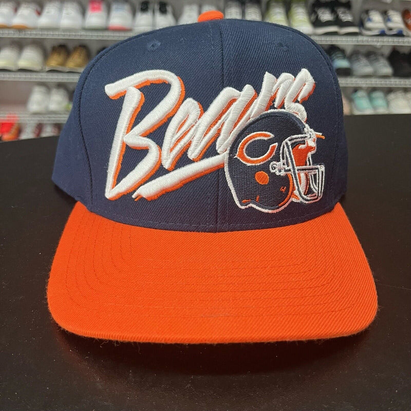 VTG 2000s Mitchell & Ness Chicago Bears Retro 80s Logo Helmet Snapback Hat - Hype Stew Sneakers Detroit