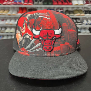 VTG 2000s Y2K New Era X Marvel Chicago Bulls Wolverine Fitted Hat Red Size 7 3/8 - Hype Stew Sneakers Detroit