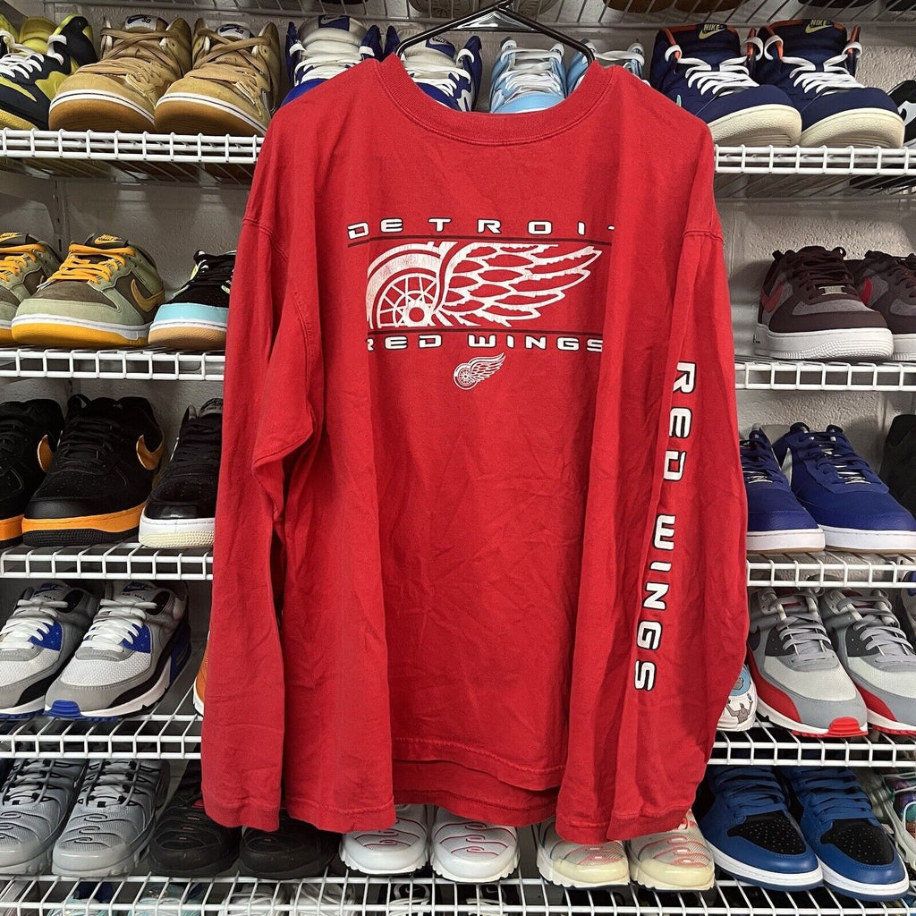 Detroit Red Wings T-Shirt Red Long Sleeve Spell Out Graphic Logo Men's Size XL - Hype Stew Sneakers Detroit