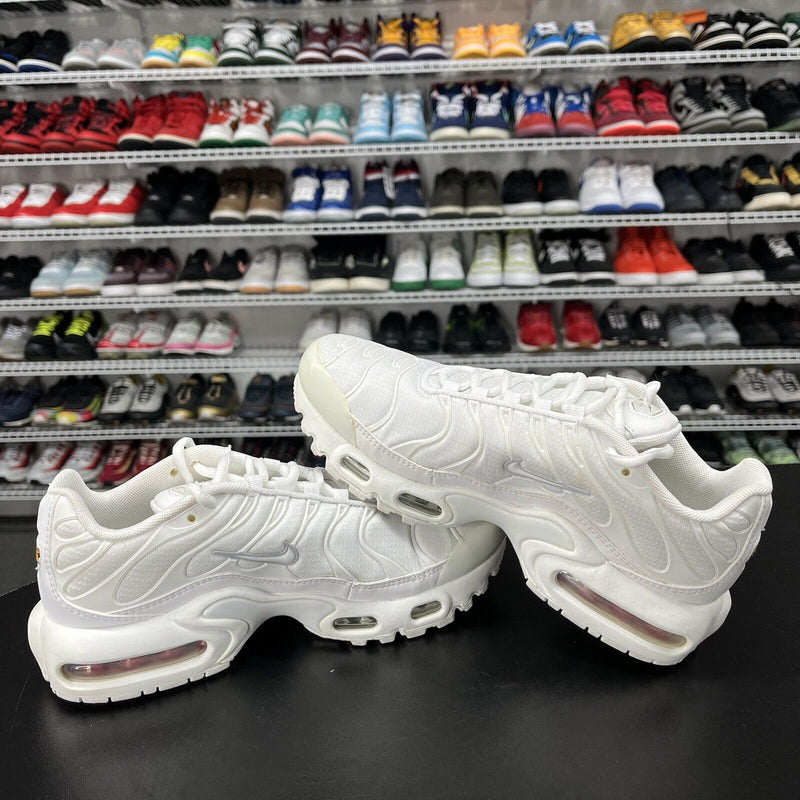 Nike Air Max Plus White Metallic Silver GS Shoes CW7044-100 Boy's Size 4.5Y With Box