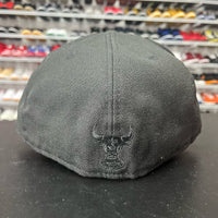 VTG 2000s Y2K New Era Chicago Bulls Black Grey Fitted Hat Size 7 3/8 - Hype Stew Sneakers Detroit