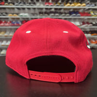 VTG 2000s New Era Chicago Bulls Retro 1996 NBA Champions Red Patent Snapback Hat - Hype Stew Sneakers Detroit