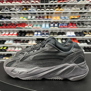 Adidas Yeezy Boost 700 V2 Vanta FU6684 Mens Size 10.5