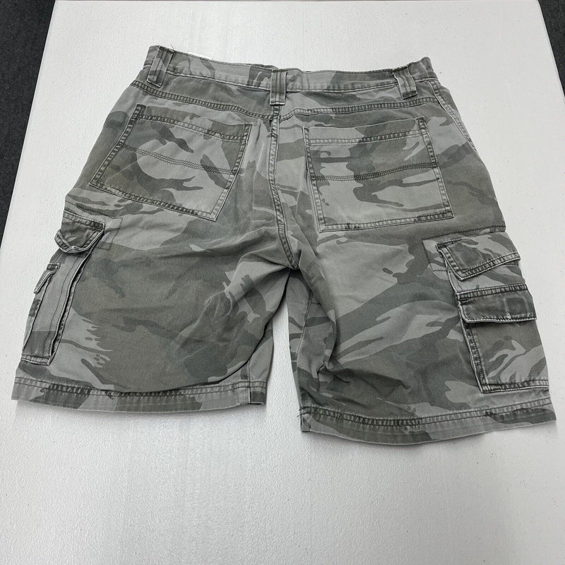 Vtg 2000s Y2K Men's Camo Relaxed Fit Carpenter Cargo Shorts Size 33 - Hype Stew Sneakers Detroit