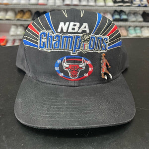 VTG 2000s Mitchell & Ness Chicago Bulls Retro 90s 1998 NBA Chamions Snapback Hat - Hype Stew Sneakers Detroit