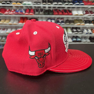 VTG 2000s New Era Chicago Bulls Retro 1996 NBA Champions Red Patent Snapback Hat - Hype Stew Sneakers Detroit