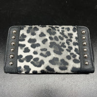 Bongo Women's Wallet Black With Animal Print Zipper And Button Closure - Hype Stew Sneakers Detroit