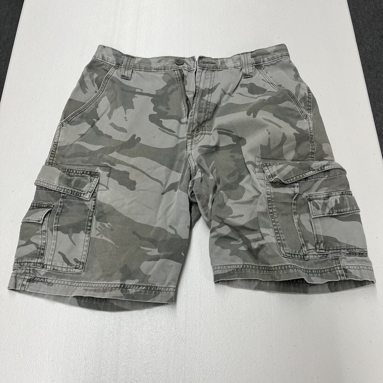 Vtg 2000s Y2K Men's Camo Relaxed Fit Carpenter Cargo Shorts Vtg 2000s Y2K Men's Camo Relaxed Fit Carpenter Cargo Shorts