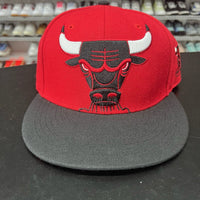 VTG 2000s 47 Brand Chicago Bulls Retro 90s Large Logo Red Snapback Hat - Hype Stew Sneakers Detroit