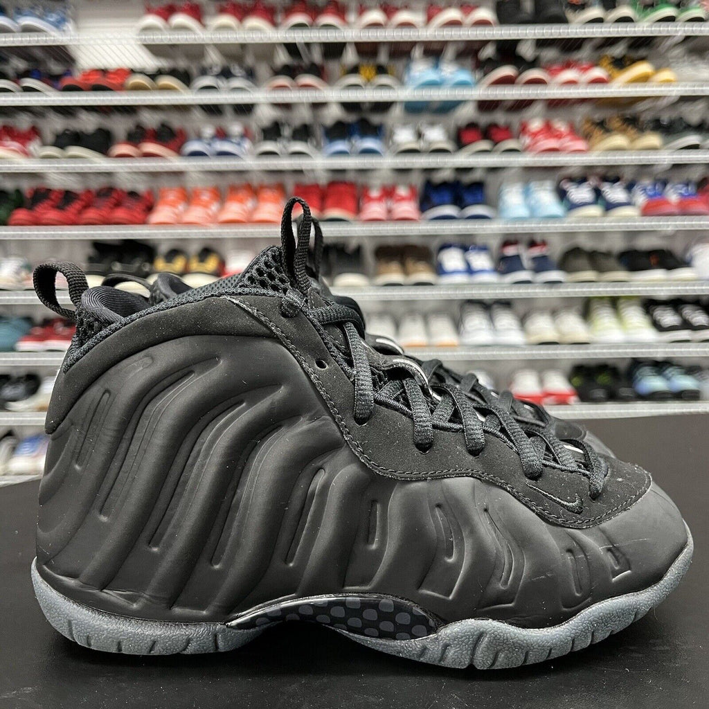 Nike Air Foamposite One Premium Anthracite PS 723946-014 Kids Size 1.5Y - Hype Stew Sneakers Detroit