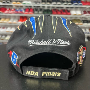 VTG 2000s Mitchell & Ness Chicago Bulls Retro 90s 1998 NBA Chamions Snapback Hat - Hype Stew Sneakers Detroit
