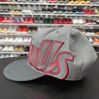 VTG 2000s 47 Brand Chicago Bulls Retro 90s Grey Spell Out Snapback Hat - Hype Stew Sneakers Detroit