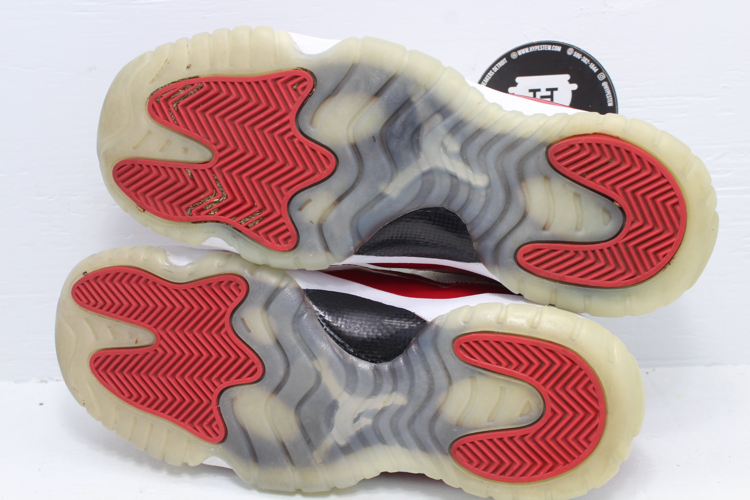 Air Jordan 11 Retro 2016 Low Cherry Nike Air Jordan 11 Retro Low Cherry 2016 | Mercari main image 3