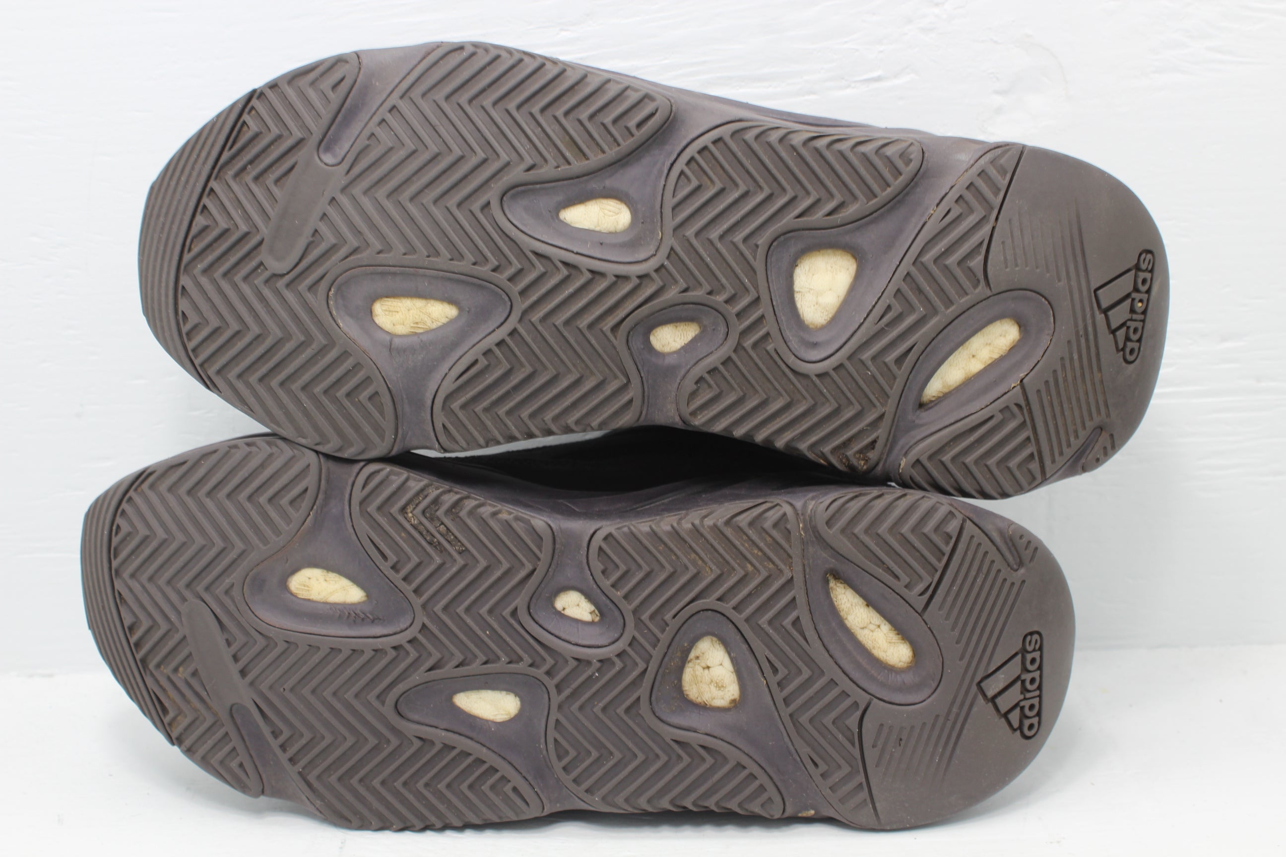 adidas gazelle silver green womens Adidas Yeezy Boost 700 V2 Vanta