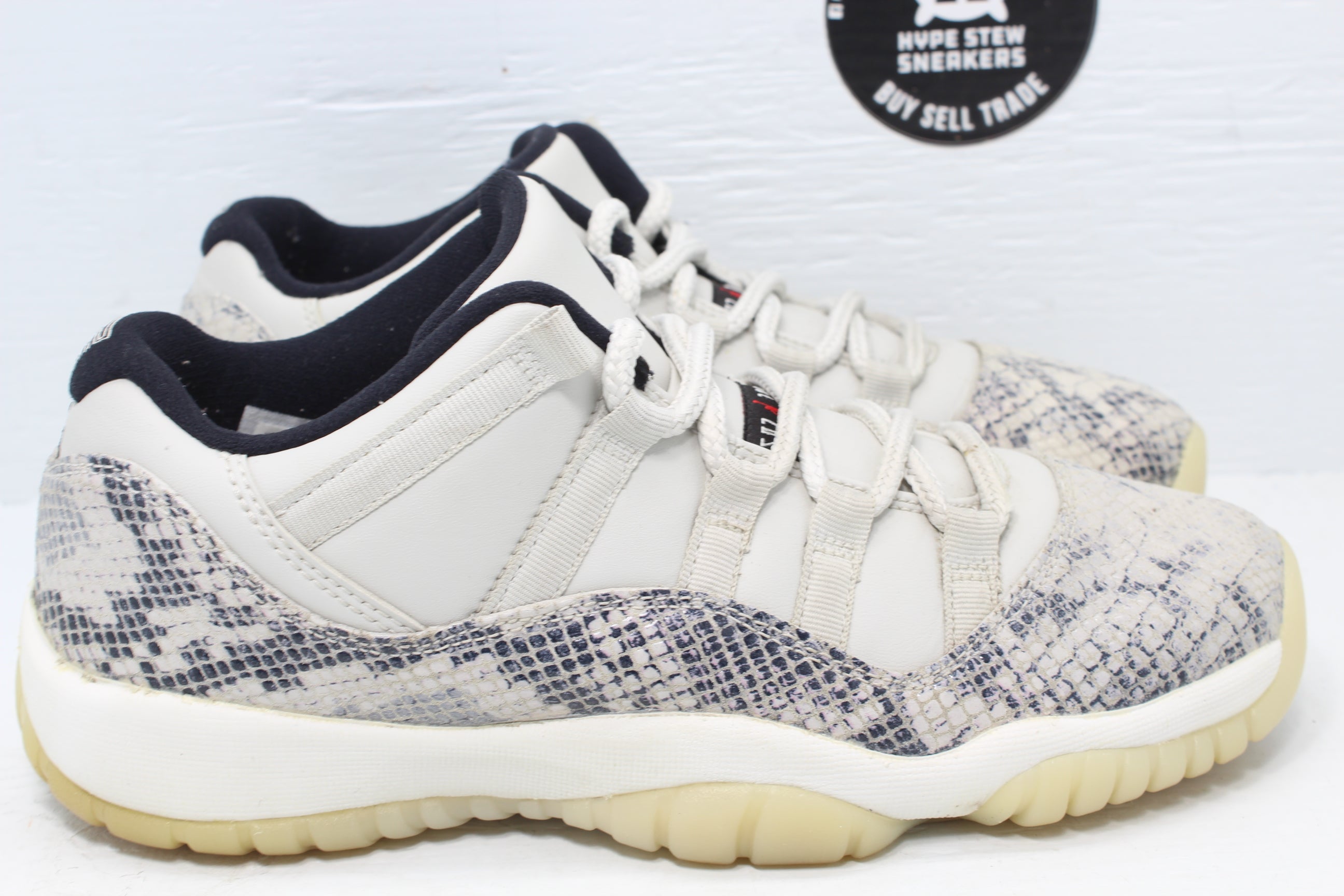 Nike Air Jordan 11 Low Snake Light Bone (GS)