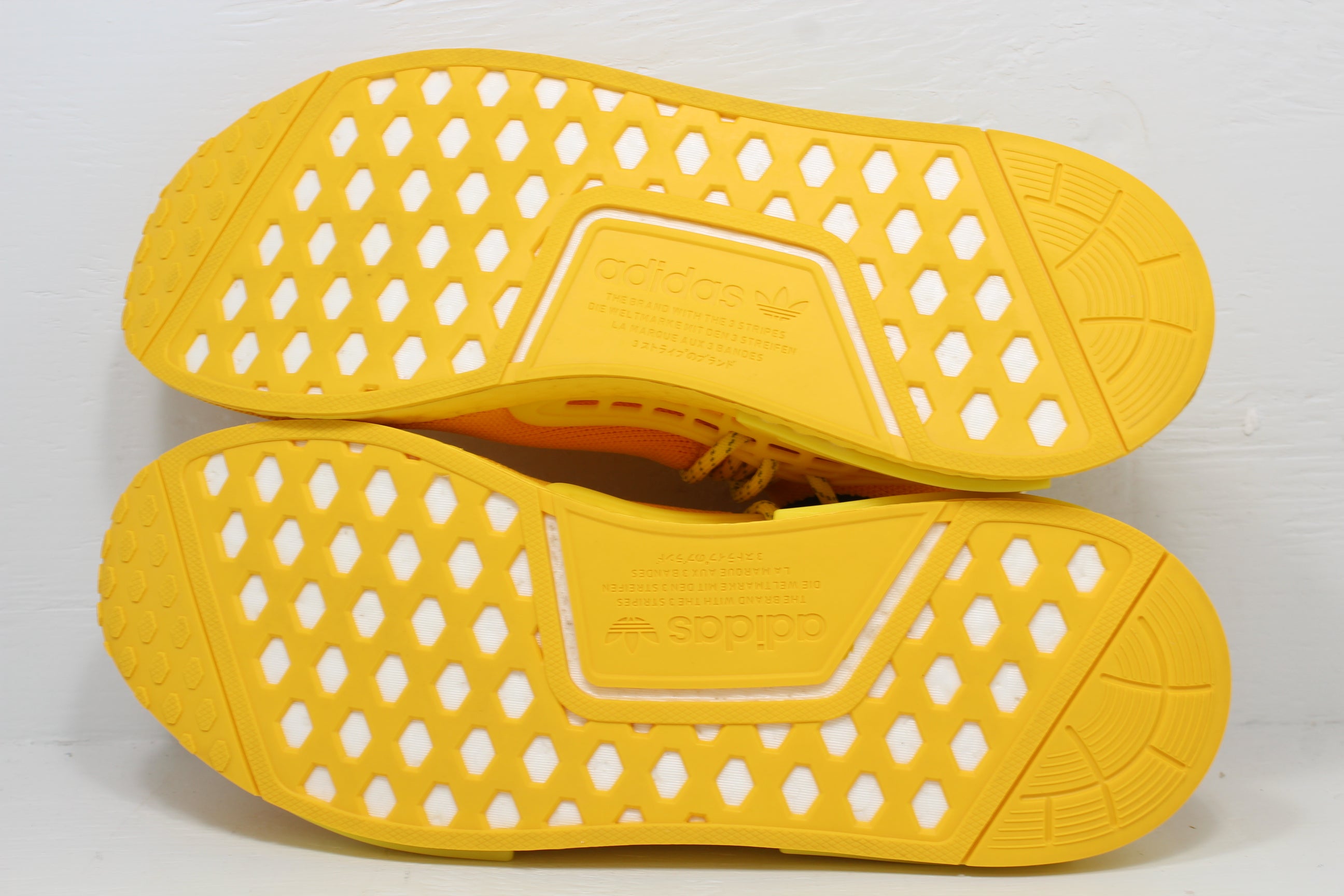 Adidas NMD Hu Pharrell Extra Eye Yellow Adidas NMD Hu Pharrell Extra Eye Yellow