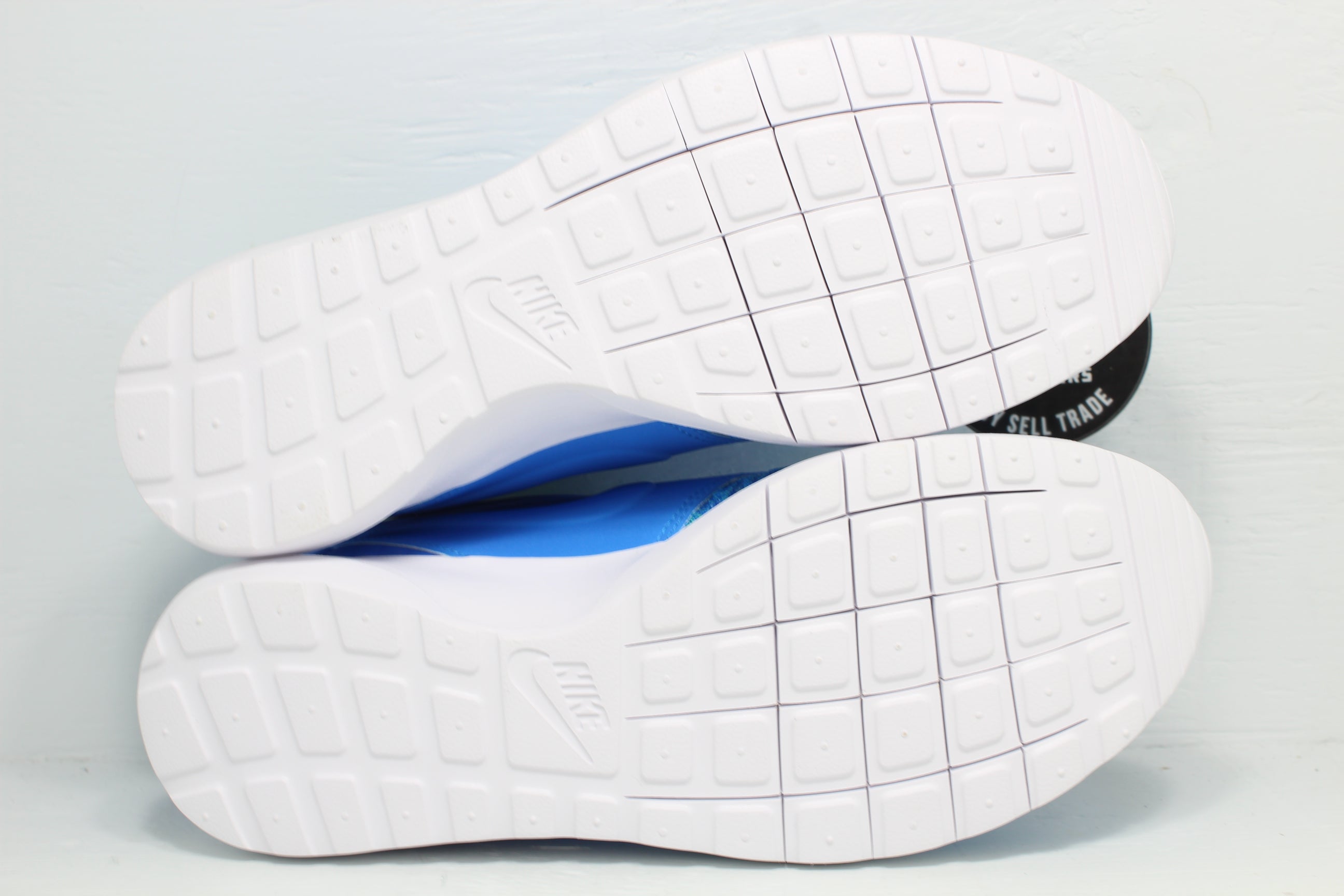 Nike Roshe NM Flyknit Shoes Men 8 Women 9.5 Obsidian/Racer Blue Running Sneakers Nike Roshe G Golf Shoes. Nike.com main image 4