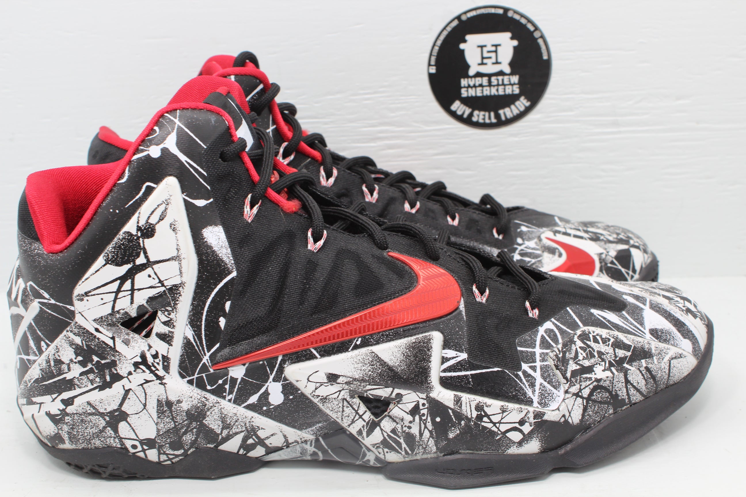 Nike Black and Red High-Top Basketball Shoes with Graphic White LeBron 11 Graffi Nike Lebron 11 XI Graffiti Review: Does Nike ID Take Away  main image 4