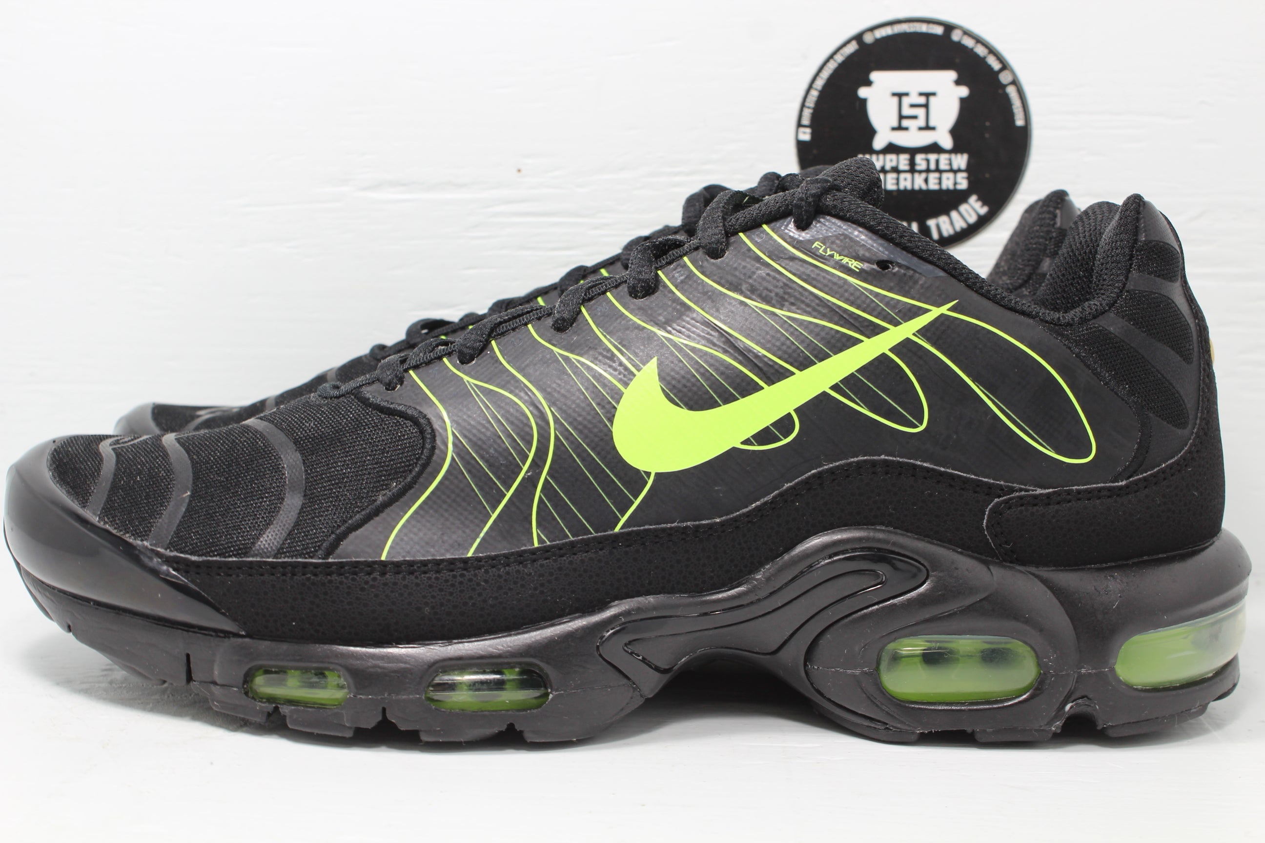 air max plus volt